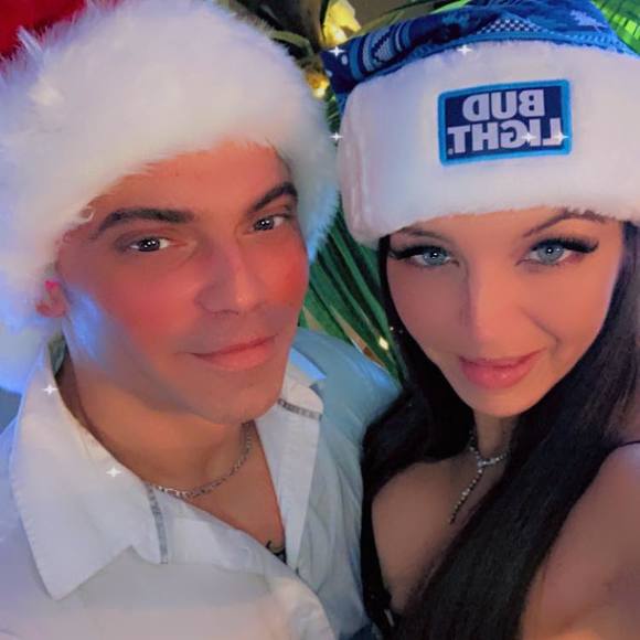 Meet your Posher, Melanie - Picture 1 of 1